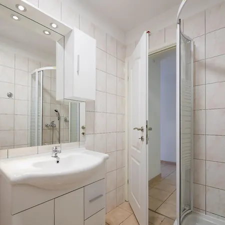 Xxl - Private Pool Appartement Omiš